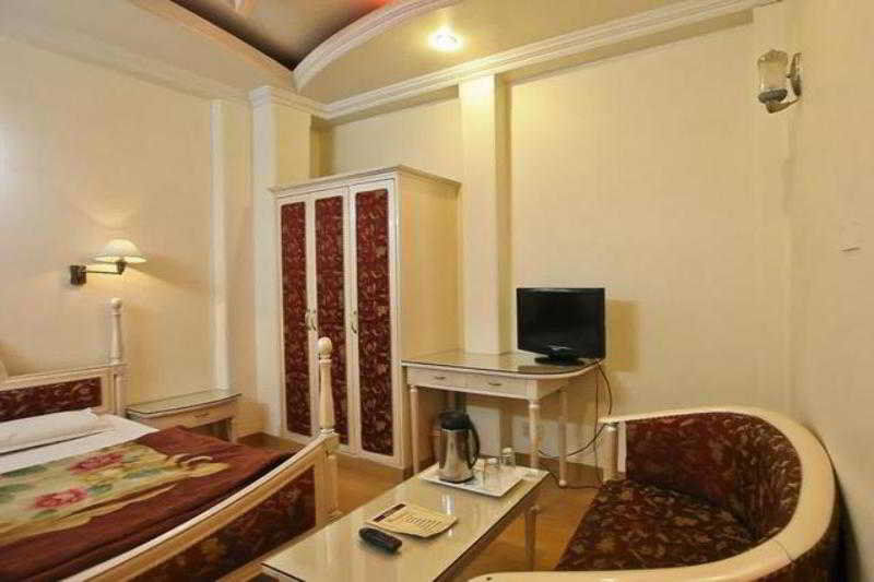 Mandakini Kanpur Exterior foto